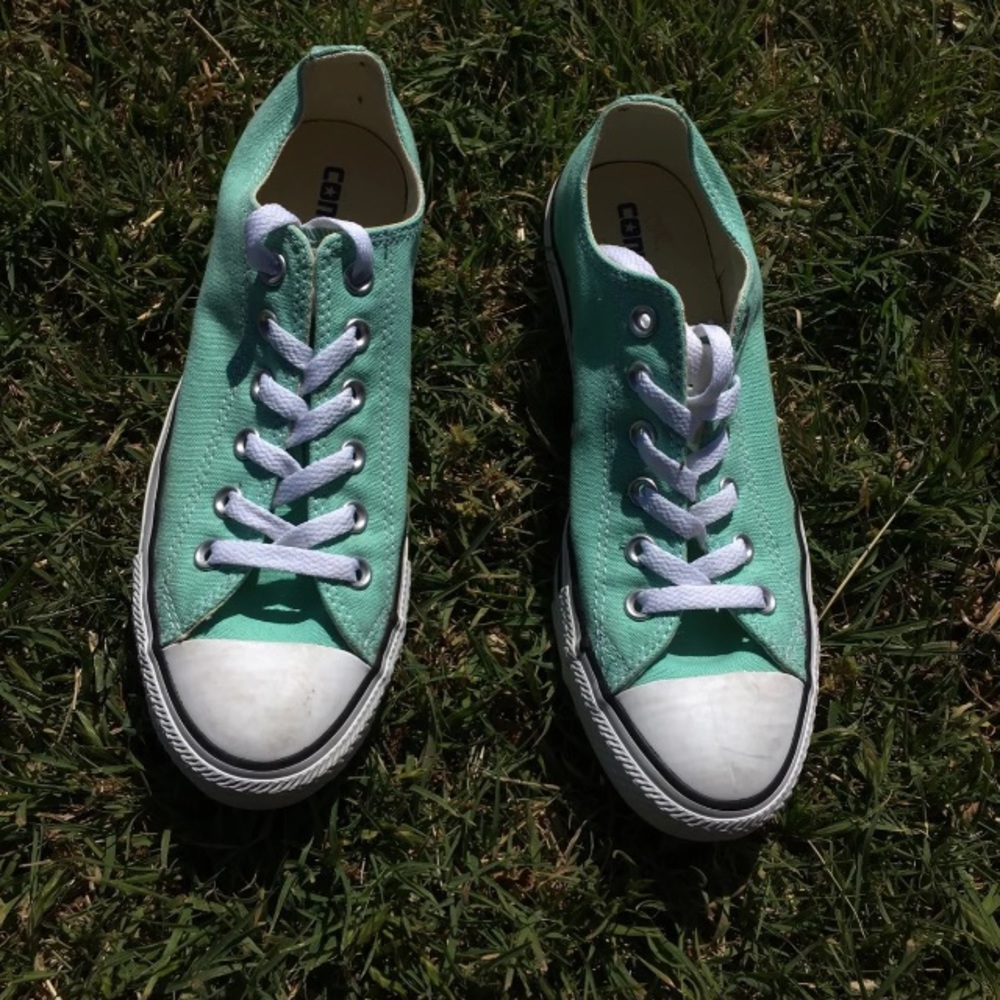 Mint converse